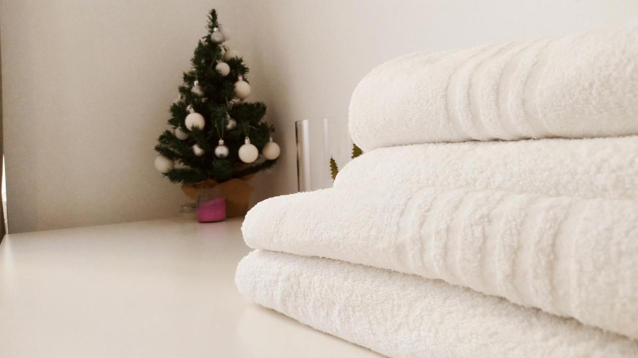 Modern Room With Private Bathroom Trento Bilik gambar